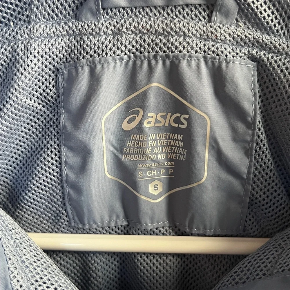 ASICS Running Jacket - Picture 3 of 4
